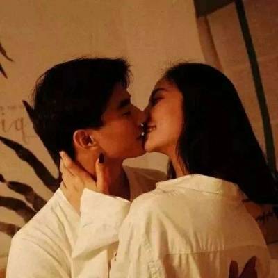 情头甜蜜真人一左一右