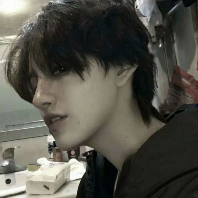 男生真人头像帅气图片