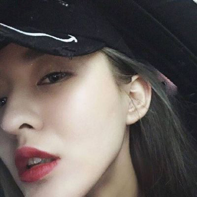 很丧的头像女生真人图片