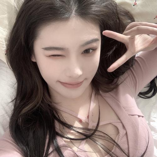 姐妹头像里那充满真诚和温情的微笑让人感到温馨