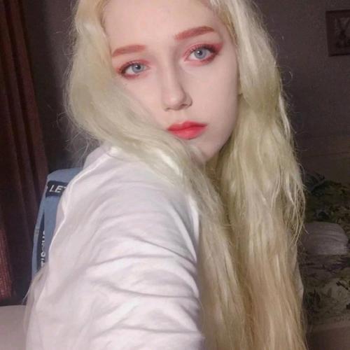 欧美女生头像ins风高清街头，欧美女人的美丽是独特的