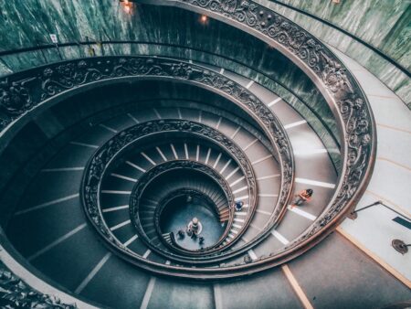 今天的我们怎么成了一种纯粹的“观看动物”？